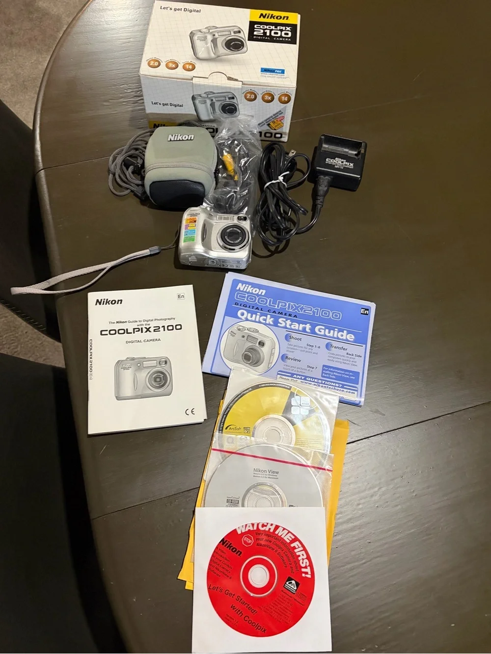 Nikon COOLPIX 2100 Silver Compact Digital Camera